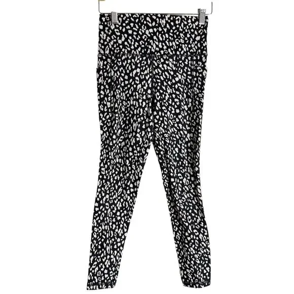 Athleta Salutation Stash Pocket 7/8 Textured Dot Print Tight Leggings Size XS - Picture 2 of 7